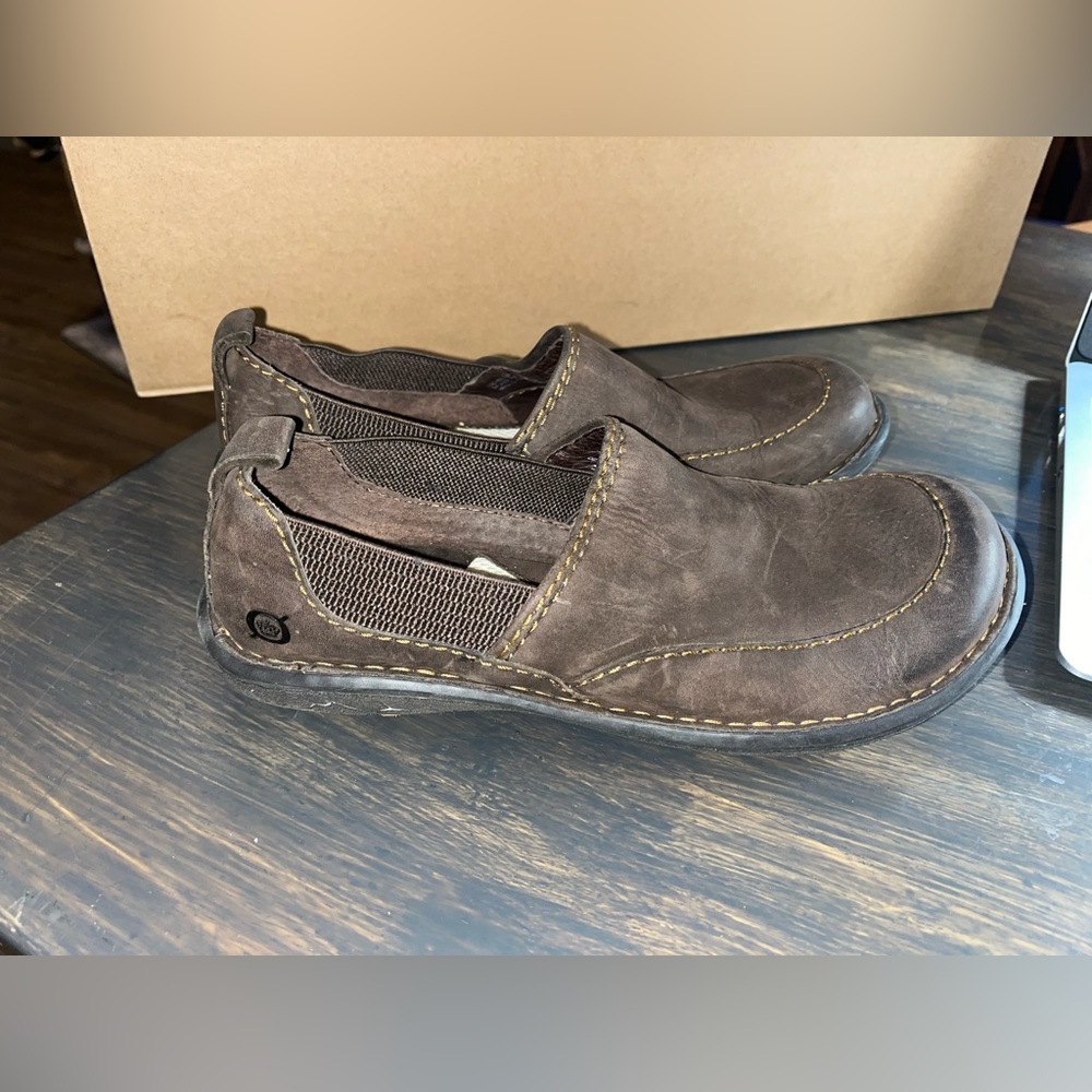 Born womens 8 leather shoes